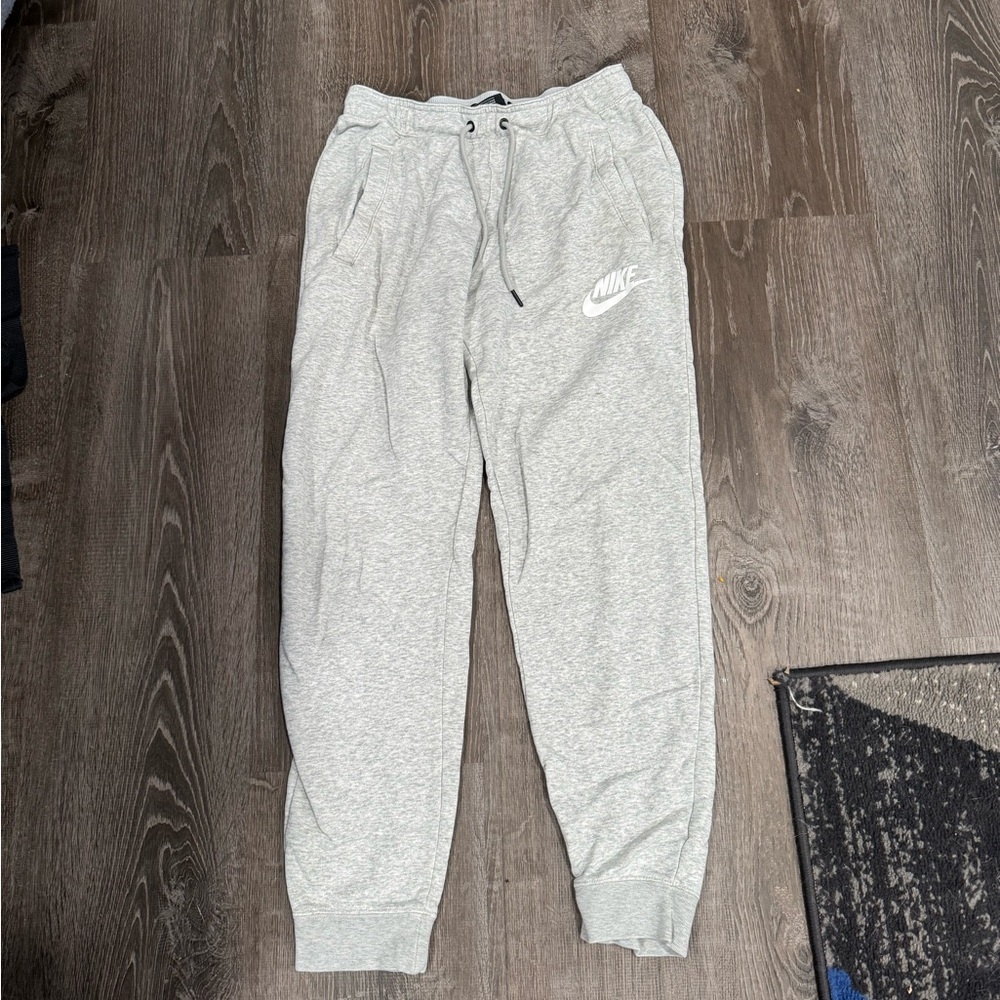 NIKE Slim Joggers